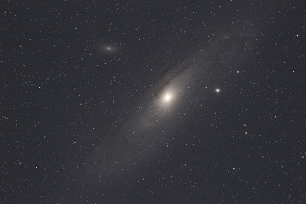 Andromedaversuch 2016 - roh, kein Stack, keine Bearbeitung. 5 Min. Belichtung ohne Guiding